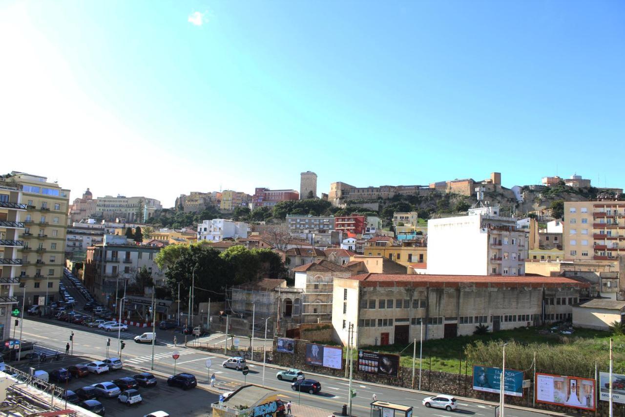 Luxuryhouse Boboetto Apartamento Cagliari Exterior foto